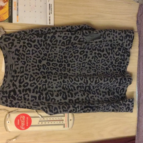 Love & Legend Plus Size 3X Animal Print Sweater W/ Pockets - Picture 2 of 15